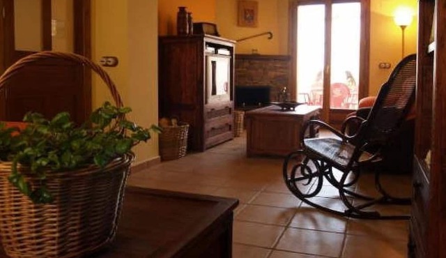 Holiday Home 'La Casa Miralrio 1' with Private Terrace, Wi-Fi and Air Conditioning