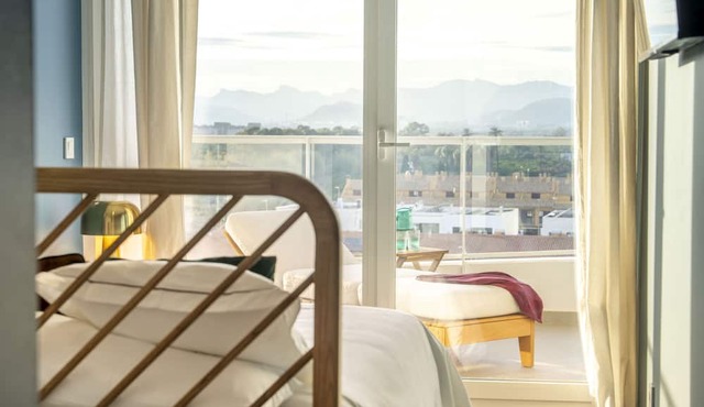 Gran Canet 2BR - Sea Views, Pools & Gym