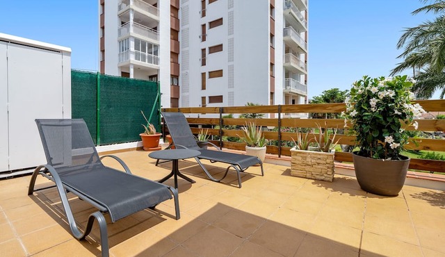 New Apartment "La Terrassa" with Sea Views, Large Terrace and Wi-Fi