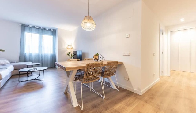 Bravissimo Afra, 2-bedroom apartment in the center of Girona