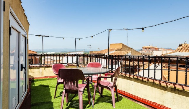 'Casa Rosa' Apartment with Balcony, Wi-Fi, and Air Conditioning