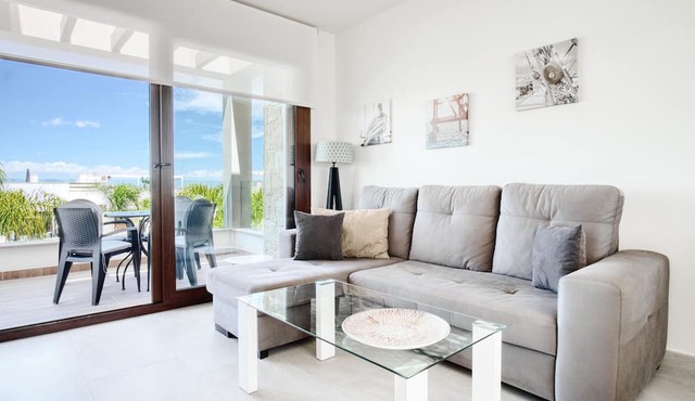 Apartment 'Casa Mar y Sol' with Sea View, Wi-Fi and Air Conditioning