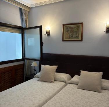 Hostal Cerezo 2